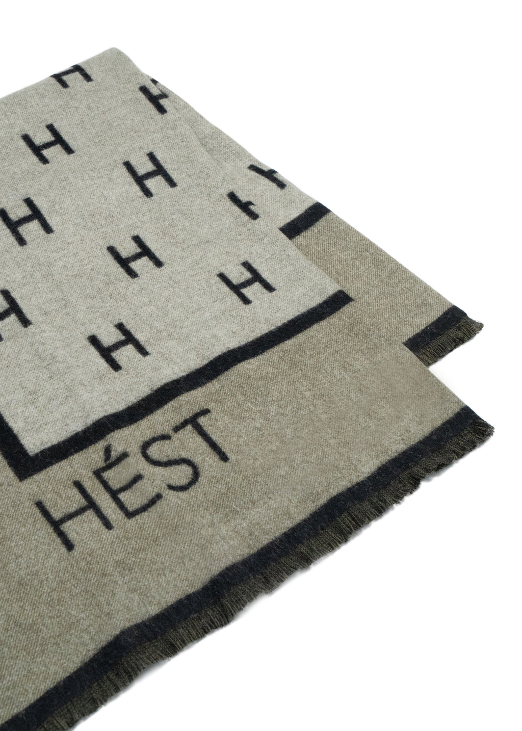 Hést Manon teppe - mosegrønn