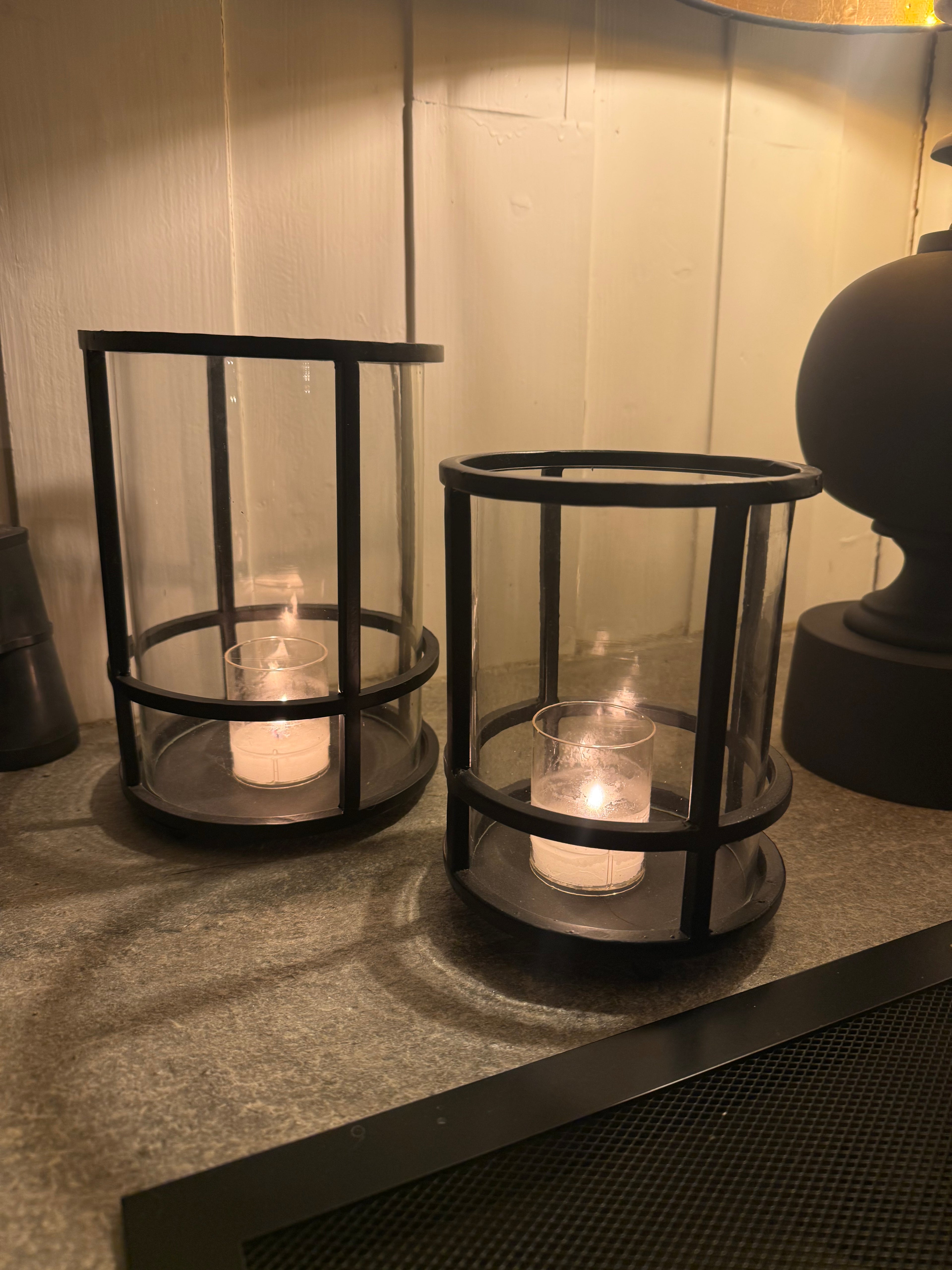 Bruka design liten lykt - svart/glass