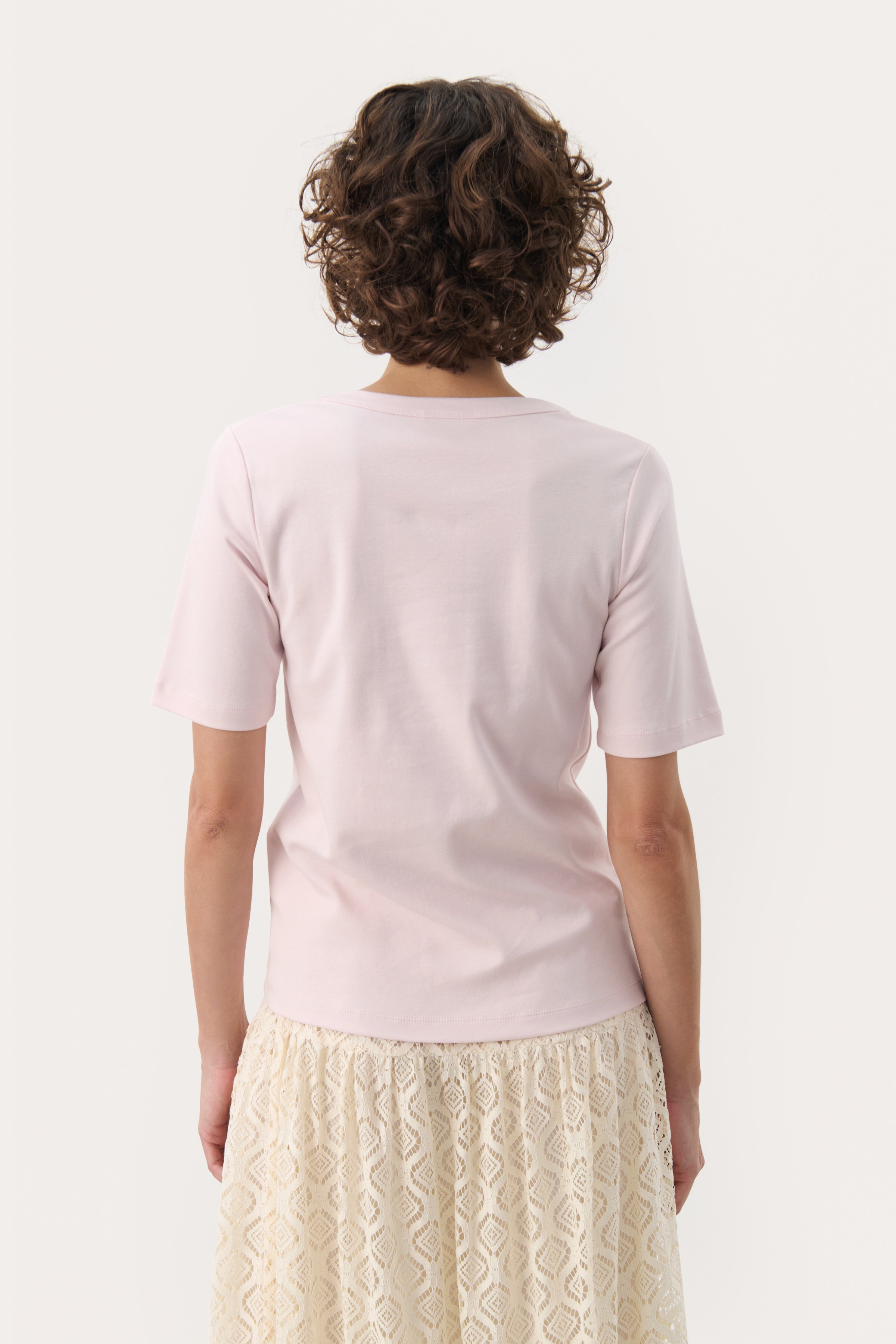 Ratansa T-shirt V-neck