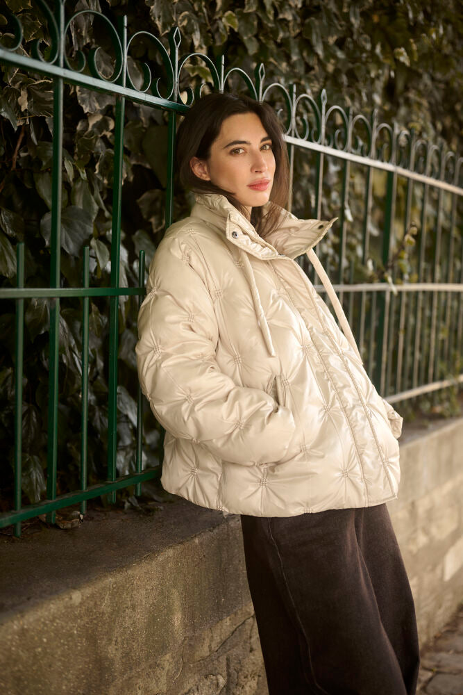 Cream Drakie Kort Boblejakke - Offwhite