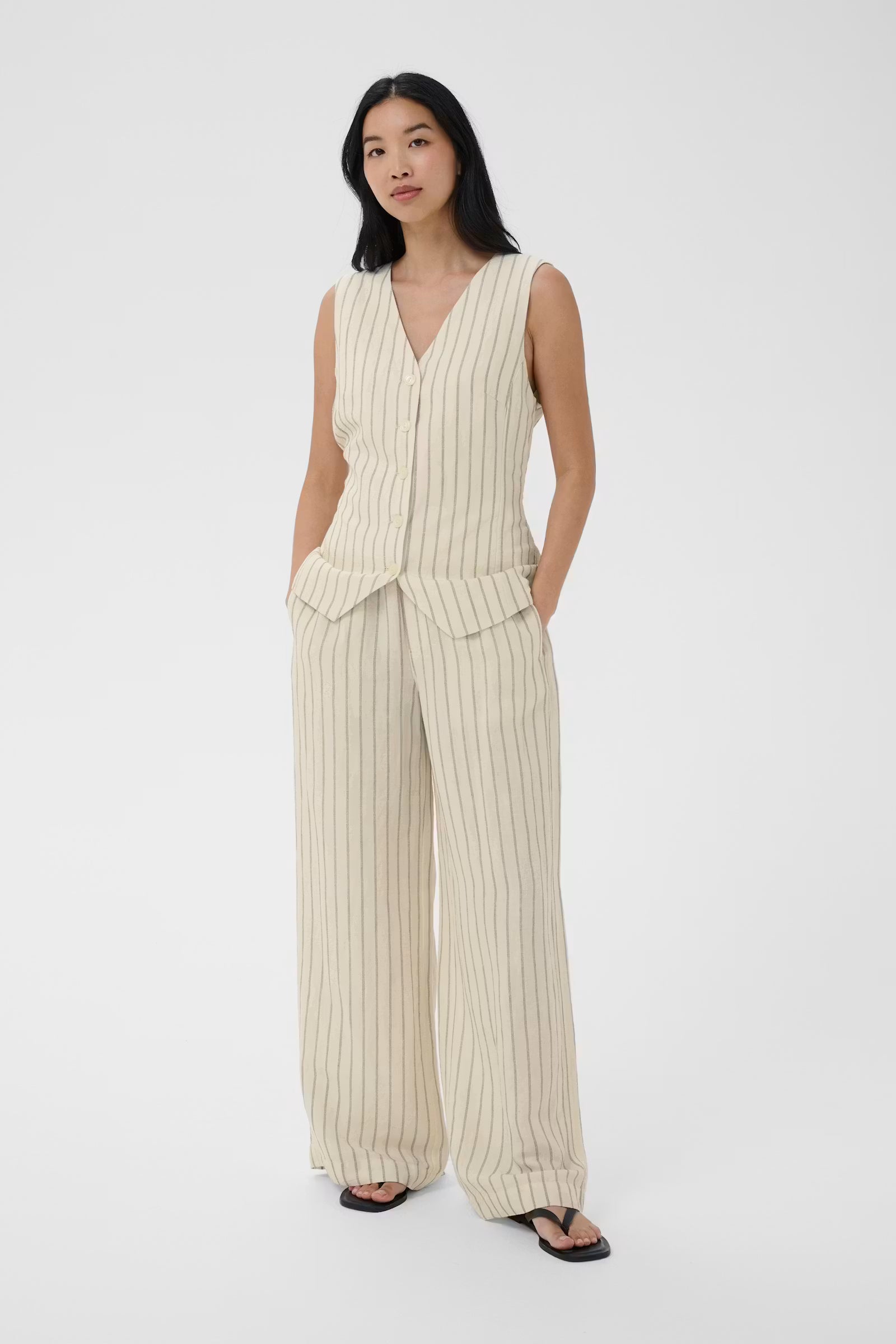 Binta Vest