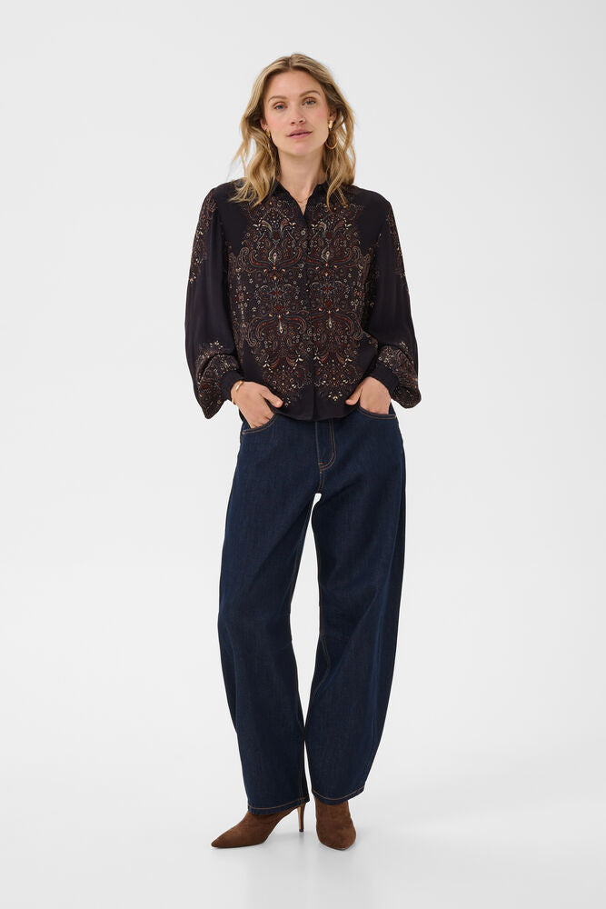 Cream Josia Bluse - Sort med Etnisk Trykk i Bruntoner