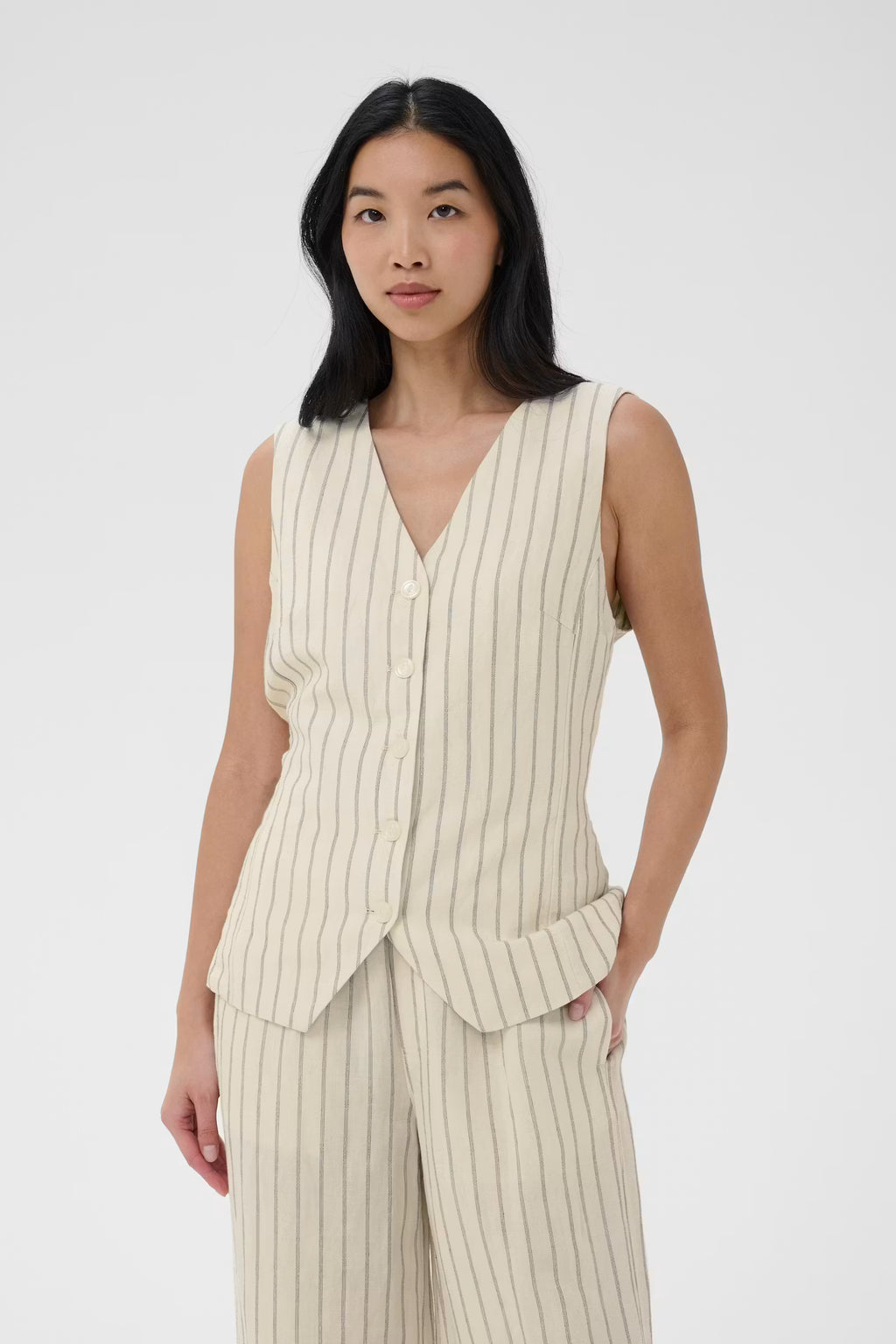 Binta Vest