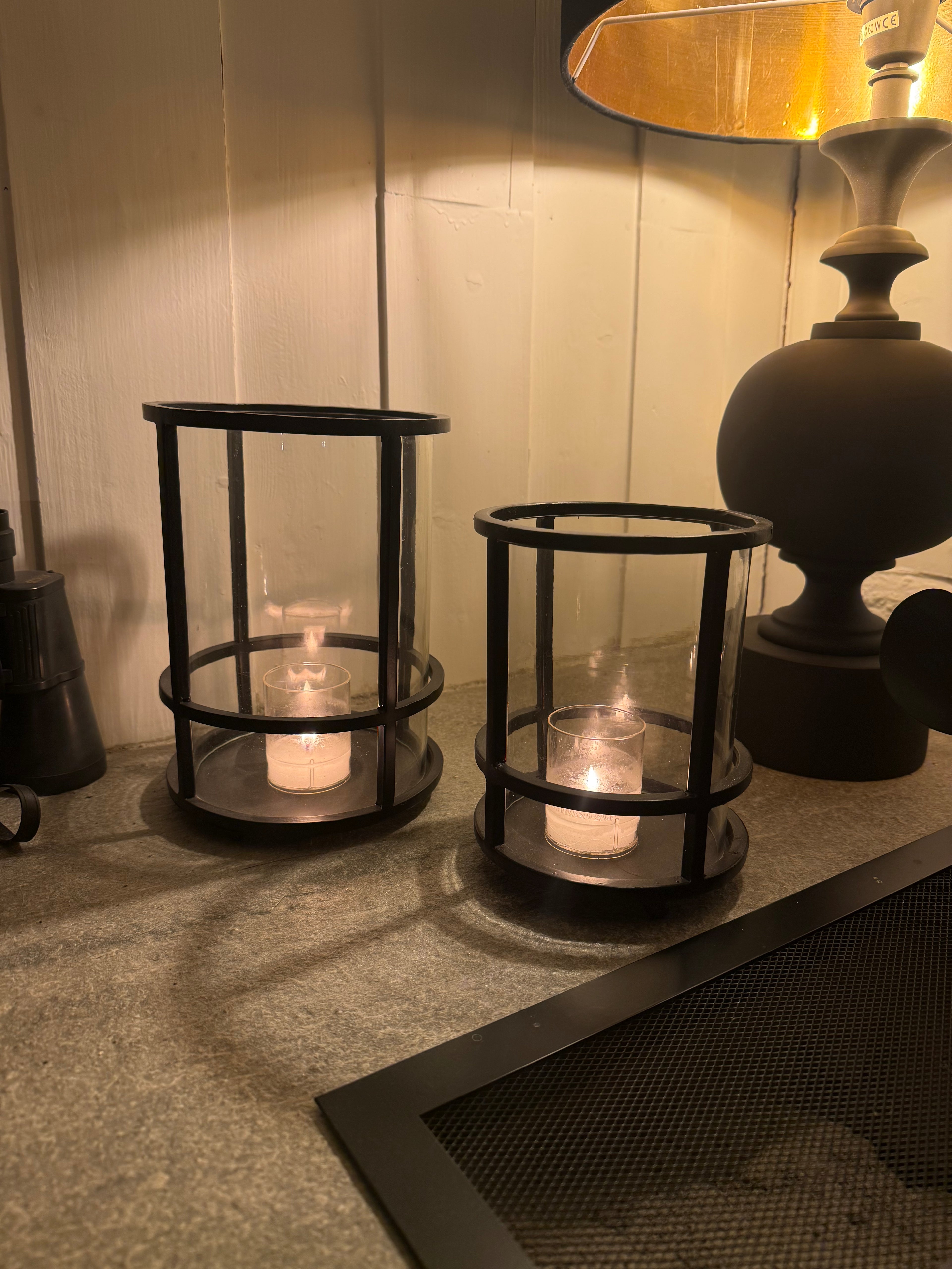 Bruka design liten lykt - svart/glass