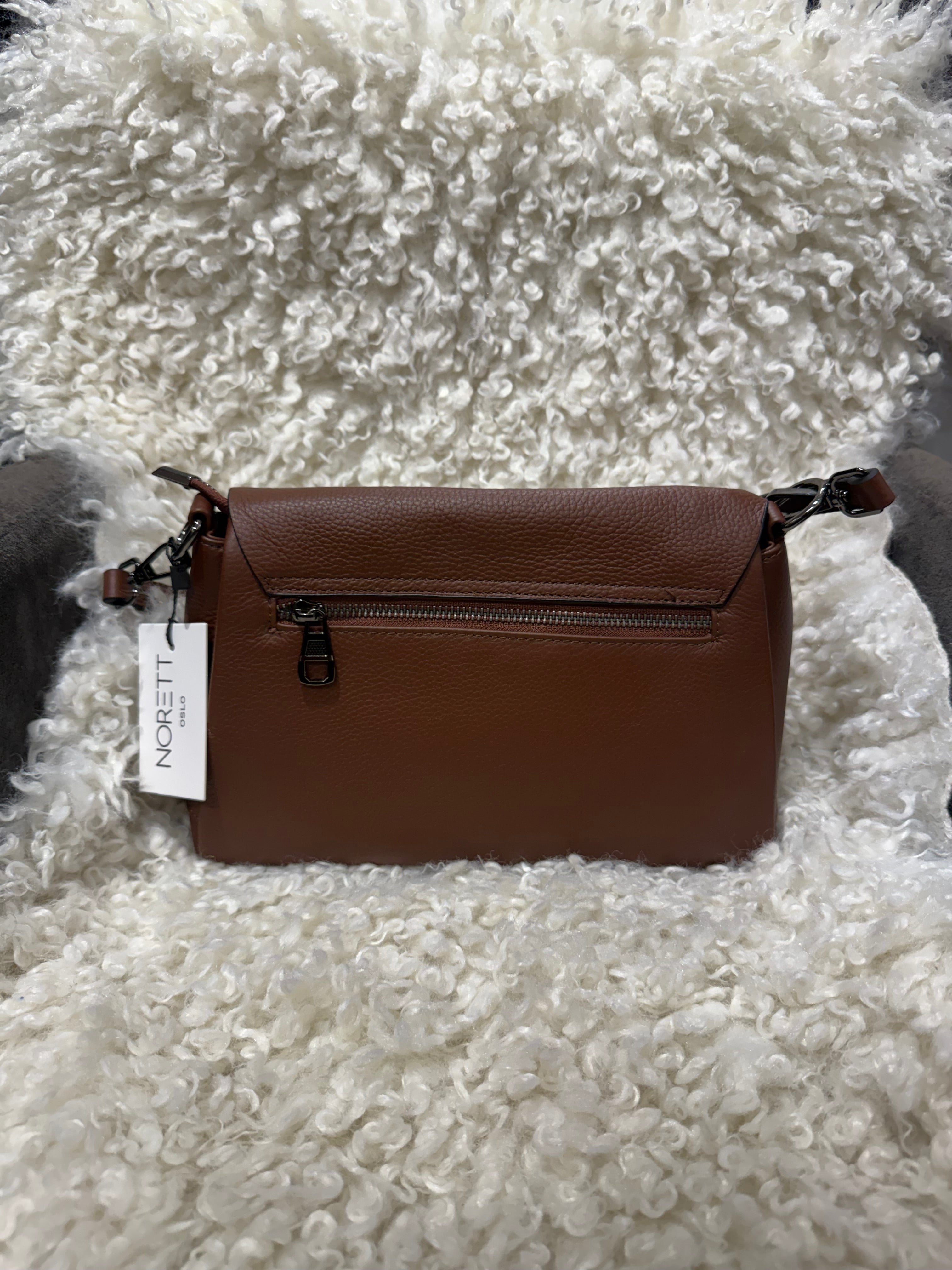 Norett Clutch Skinnveske - Brun