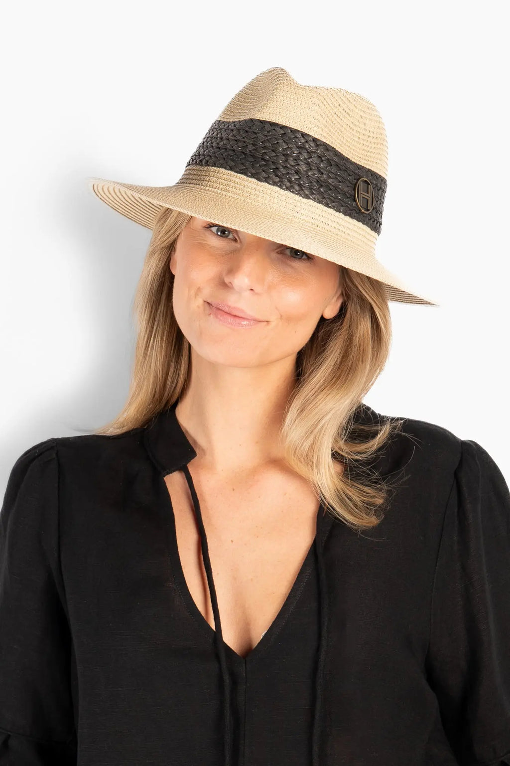 Allesandra Stråhatt