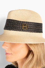 Allesandra Stråhatt