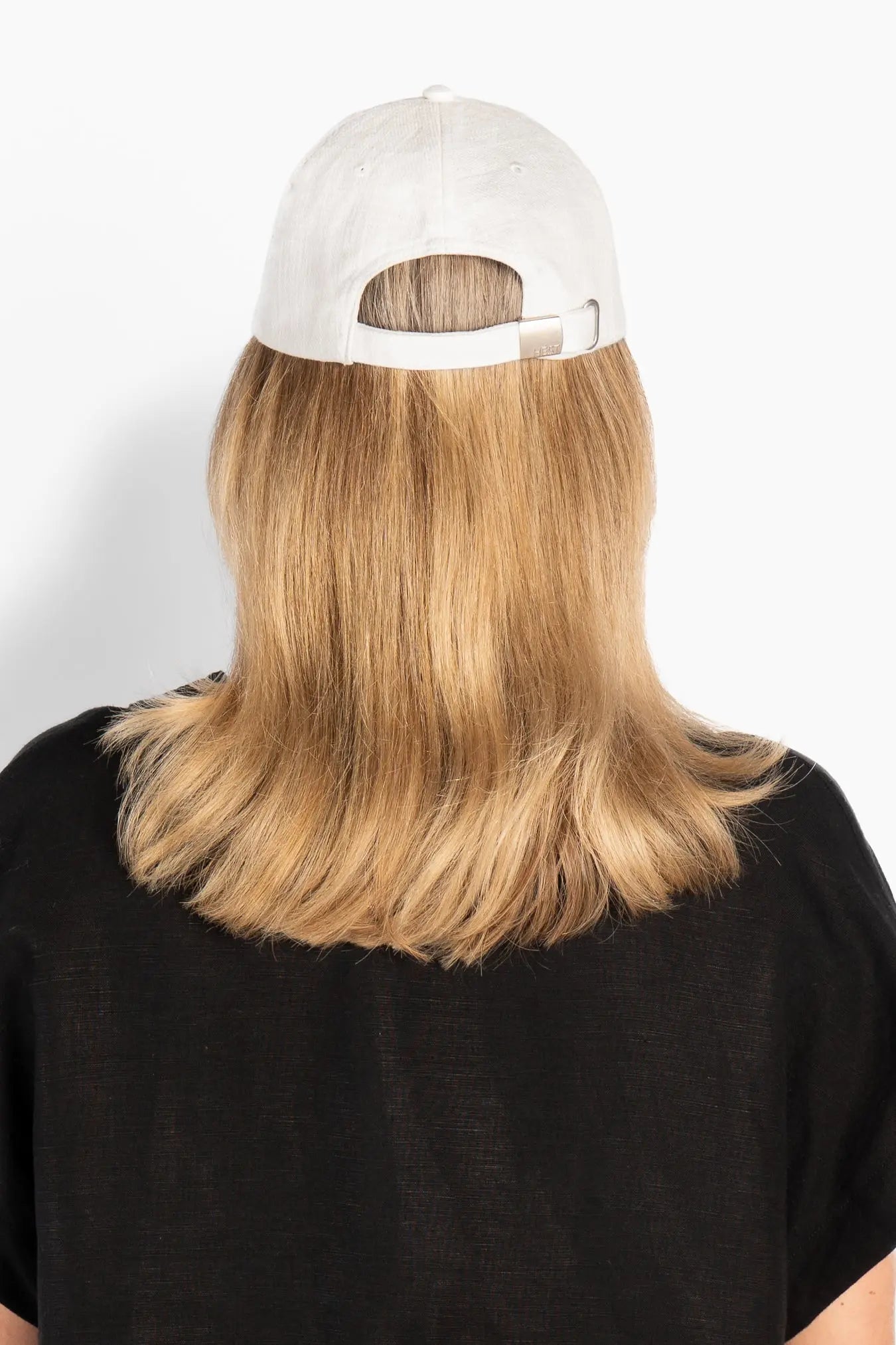 Leone caps