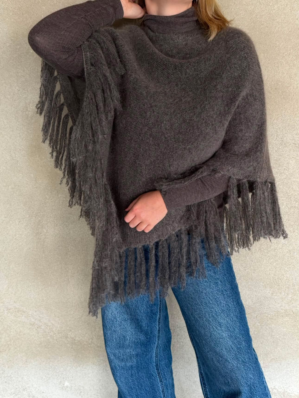 Caroline Poncho