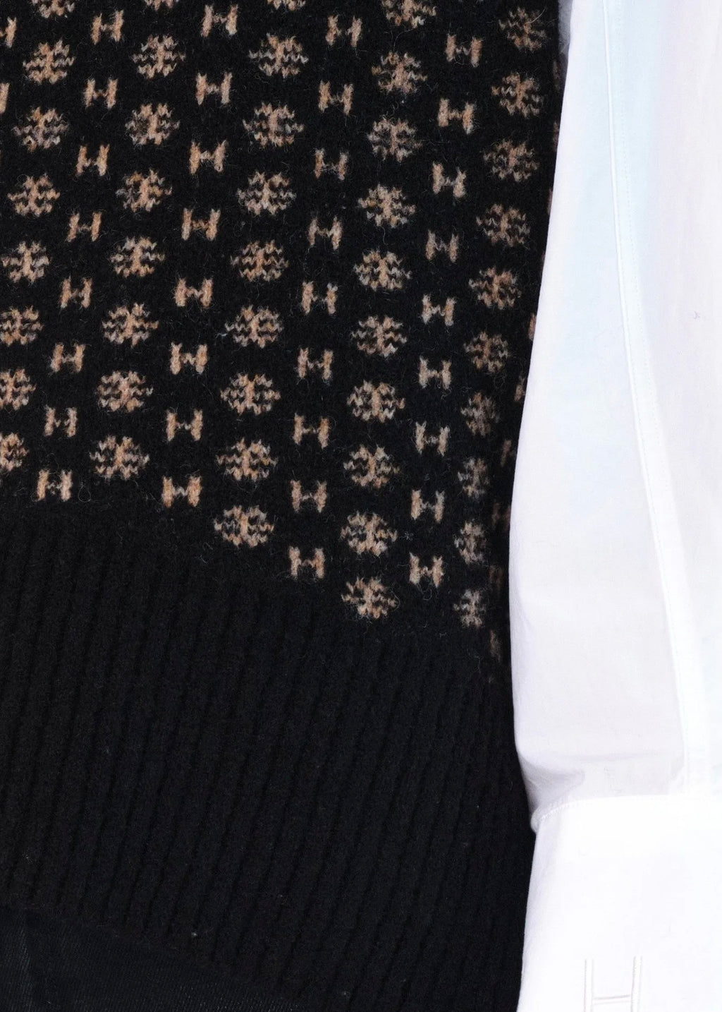 Hést logo vest - svart