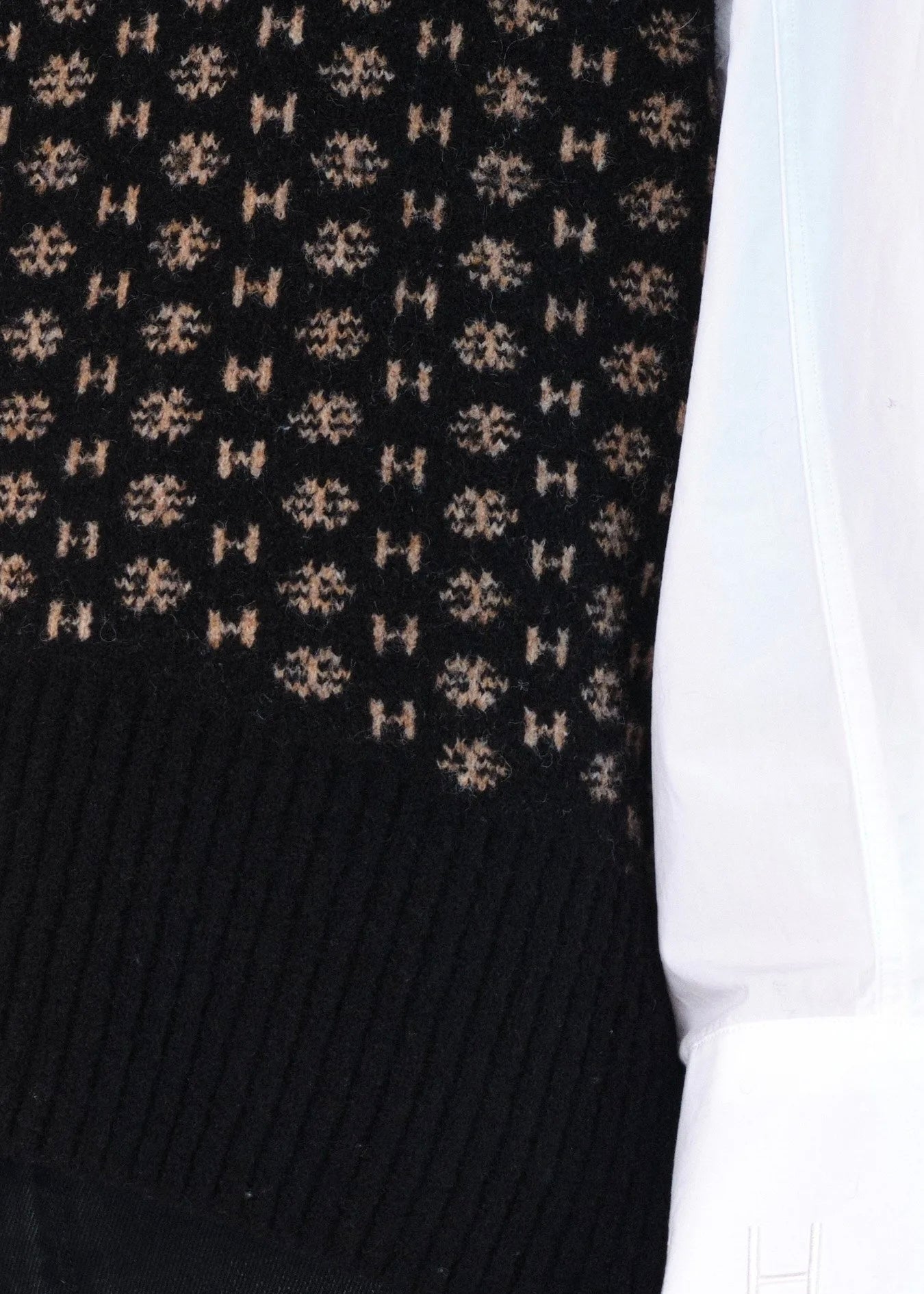 Hést logo vest - svart