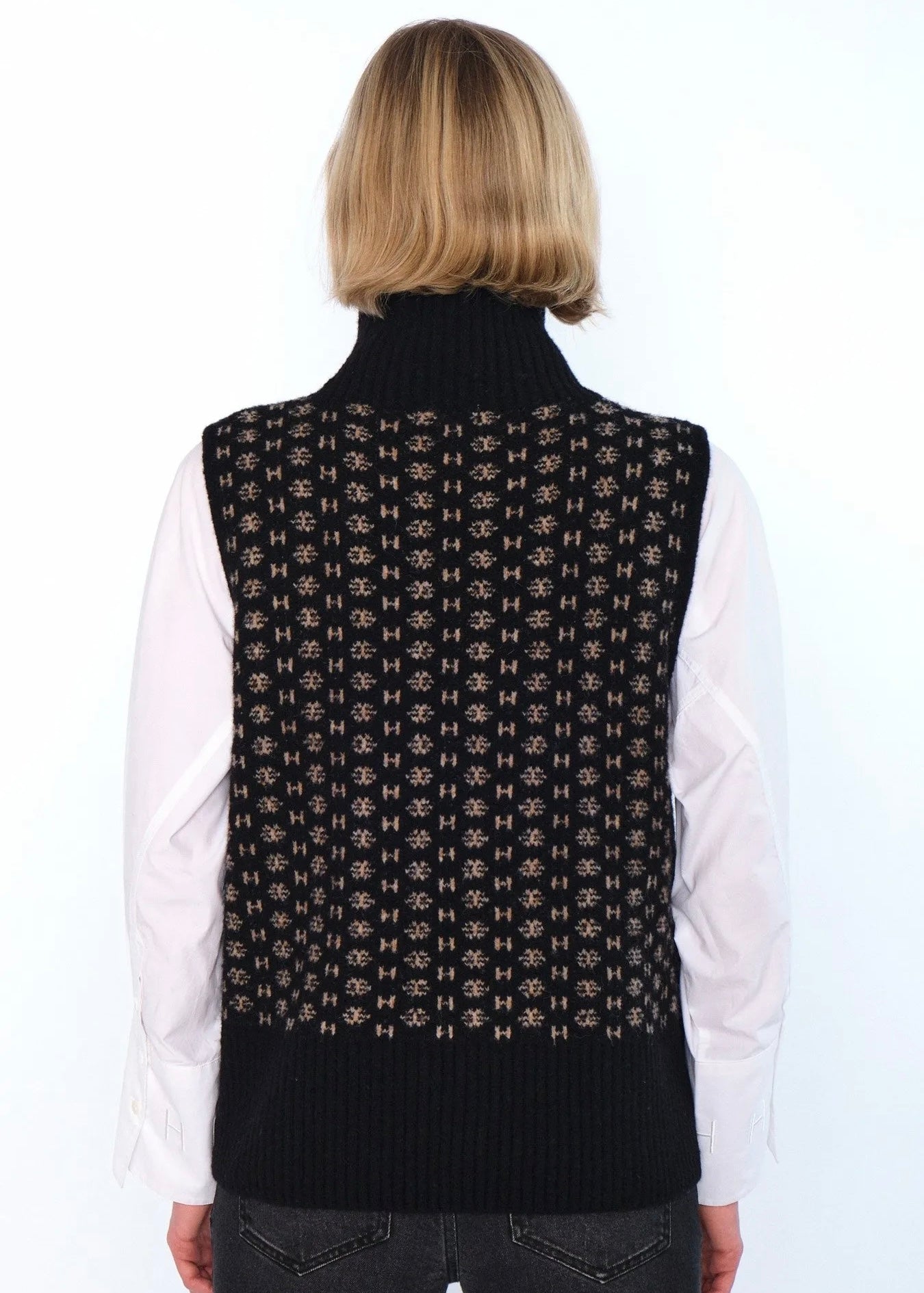 Hést logo vest - svart