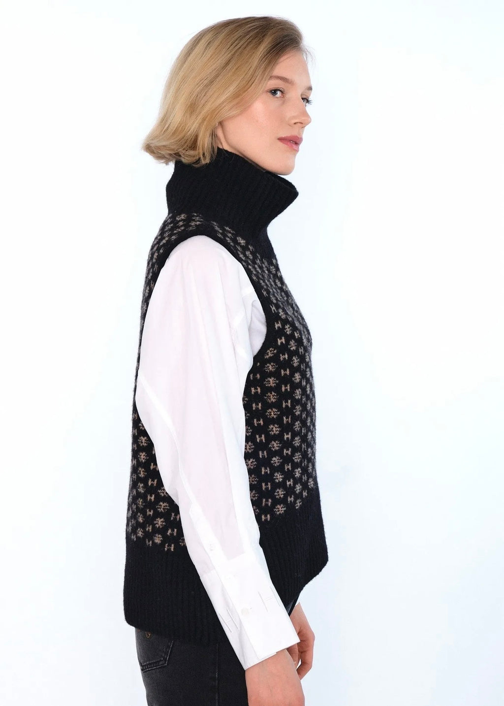 Hést logo vest - svart