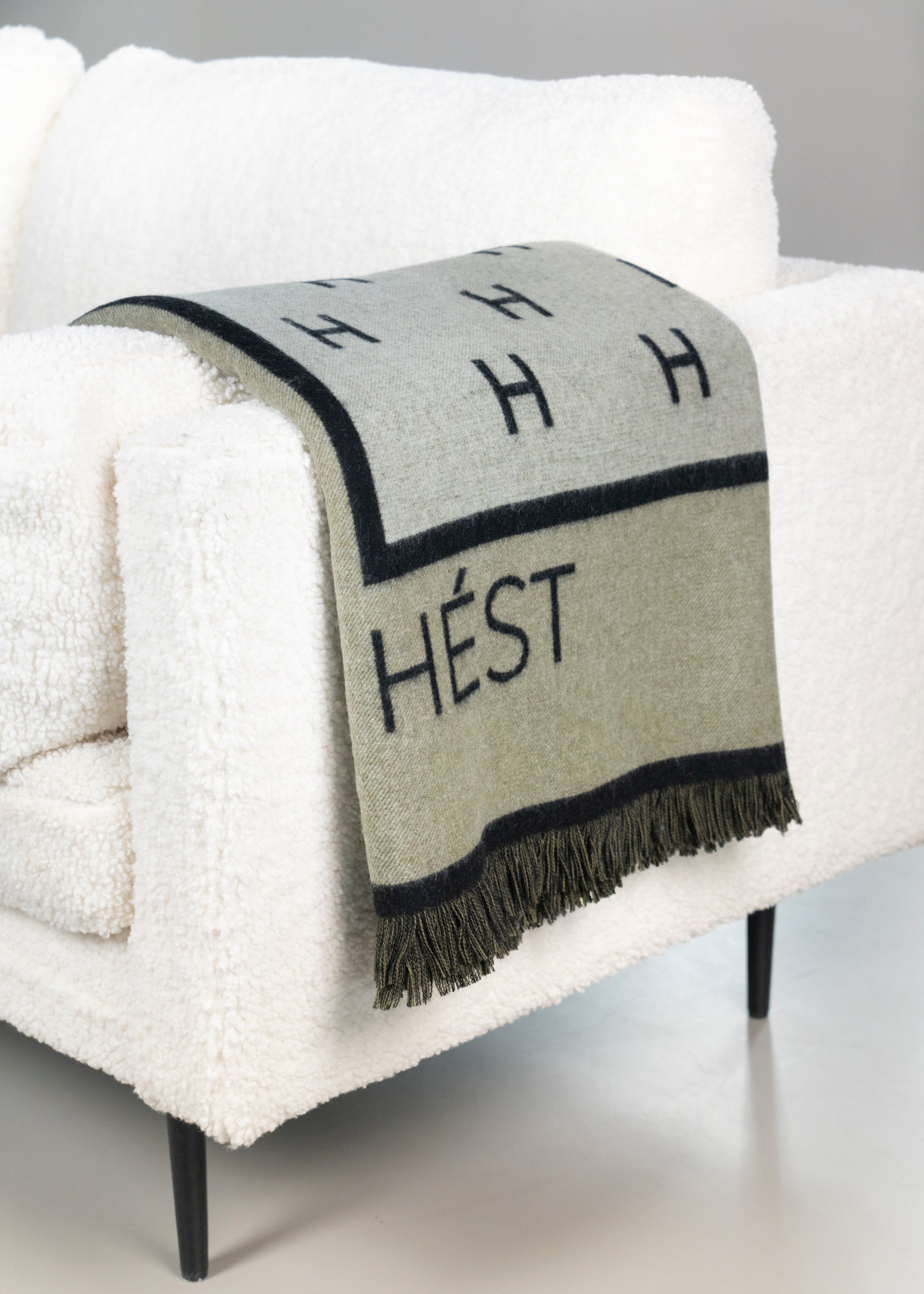 Hést Manon teppe - mosegrønn