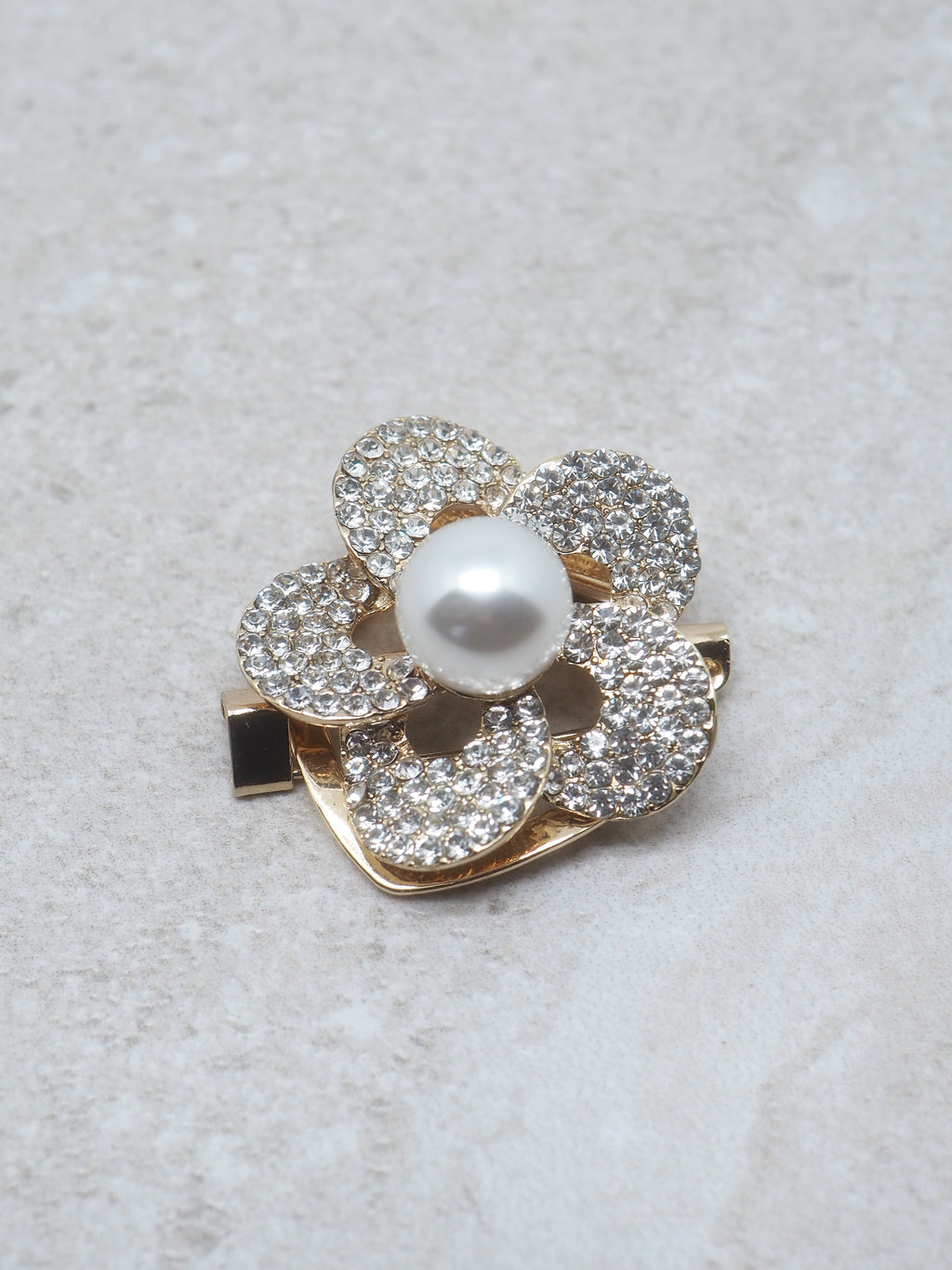 7 Days Brosje/Skjerfnål Blomst med Perle og Bling