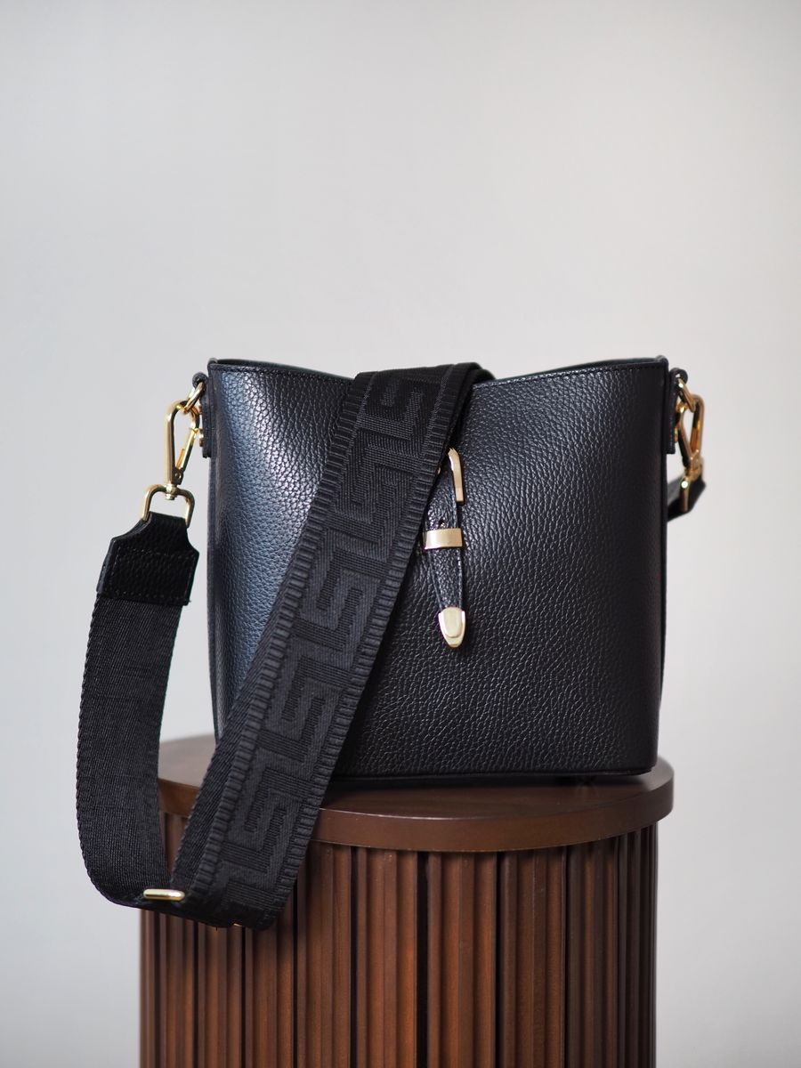 7Days Veskestropp Svart med Skinndetaljer