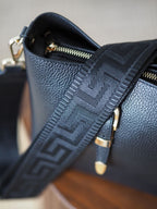 7Days Veskestropp Svart med Skinndetaljer