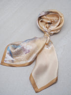 Scarf pin with rhinestone cross gold